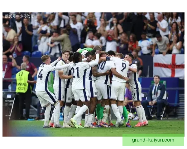 欧洲杯预选赛C组焦点战打响，球队晋级形势引发热议