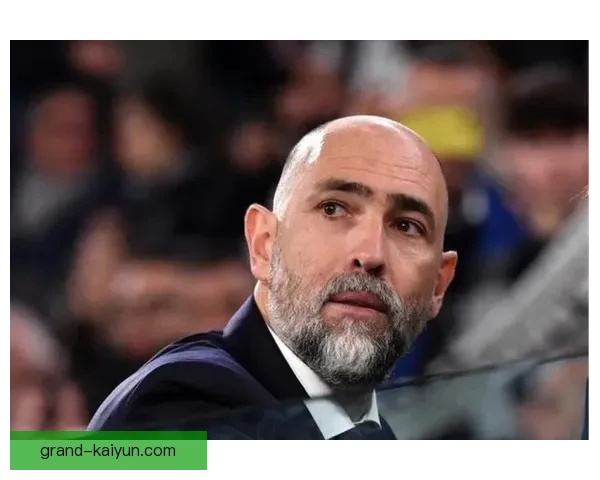 尤文主帅风格逐渐显露球队战术重心与竞争力增强的趋势