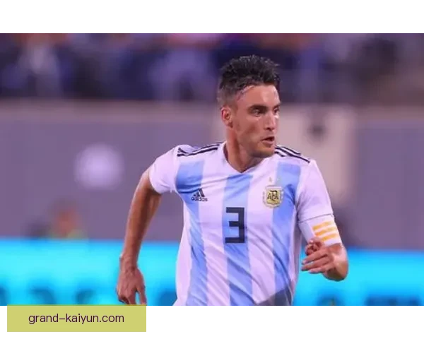 塔利亚菲科阿贾克斯时代表现稳健，防守贡献持续提升